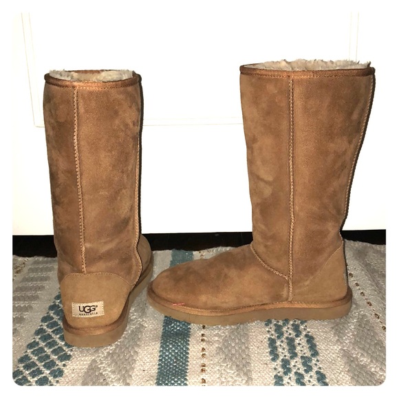UGG Classic Tall Boot - Picture 1 of 6
